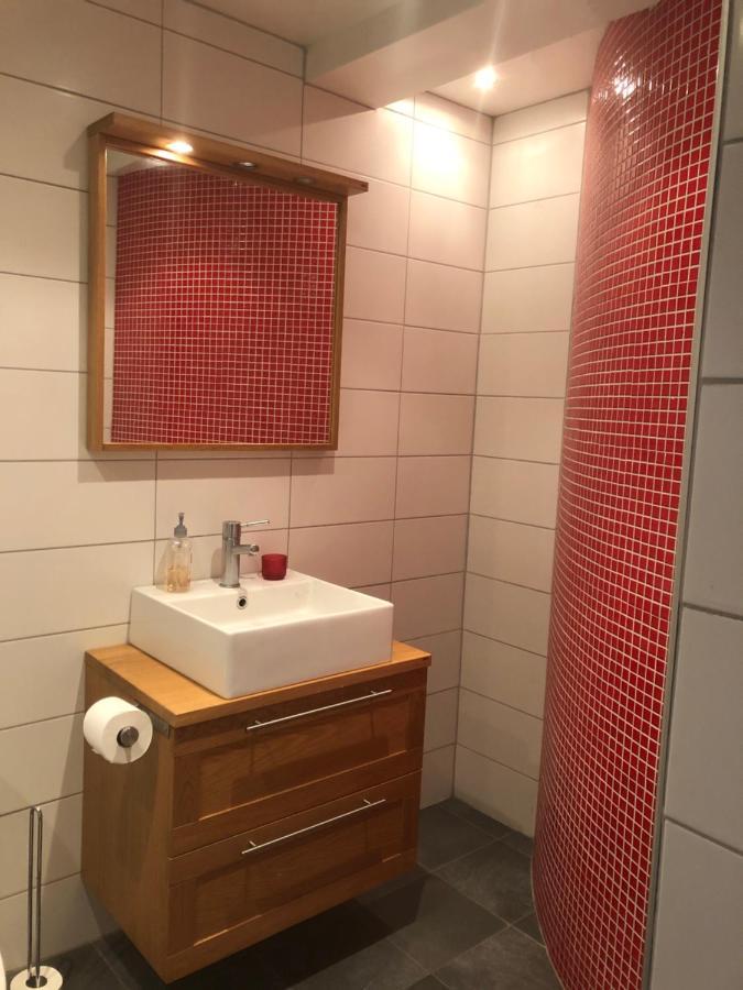 Fridfullt Boende Pa Lantgard Med Underbar Utsikt Malmo Ngoại thất bức ảnh
